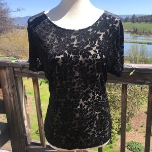 See-through Top w/Felt-type Flower Design!